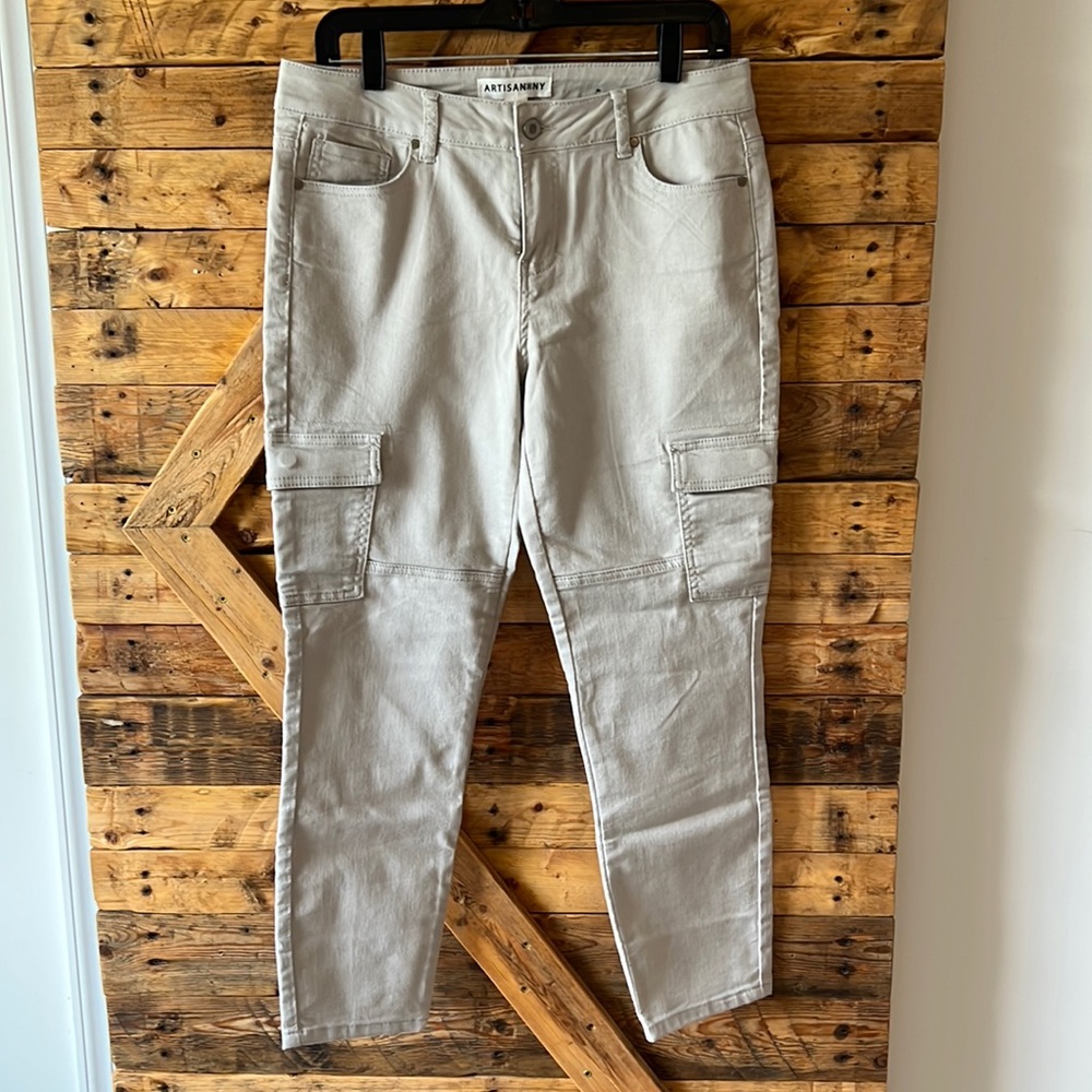 ARTISAN NY khaki pants